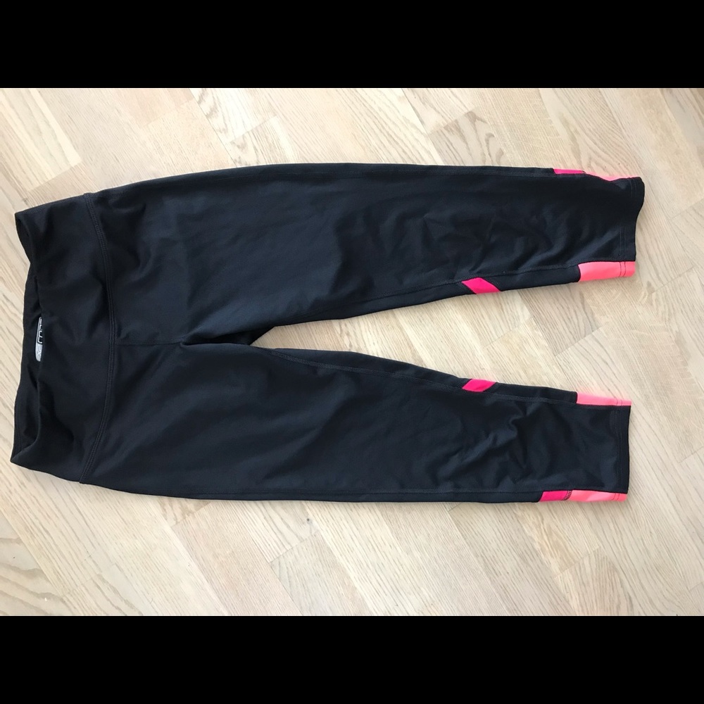 Capris workout pants